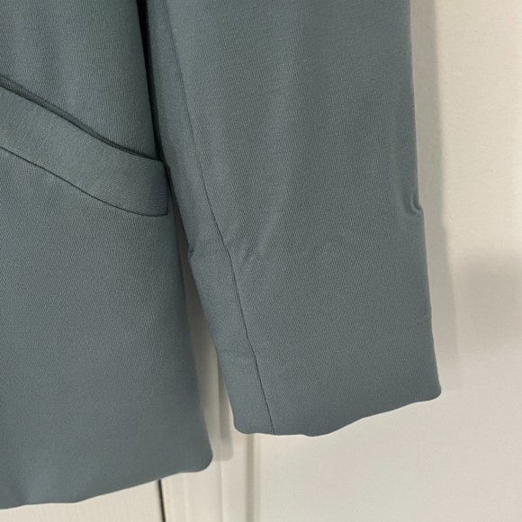 Notch Collar Blazer - NWOT - Picture 5 of 7